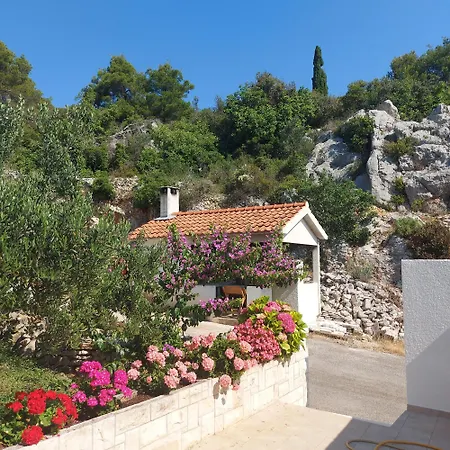 Πανσιόν Solta - Overlooking The Bay