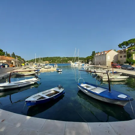 Πανσιόν Solta - Overlooking The Bay 3*