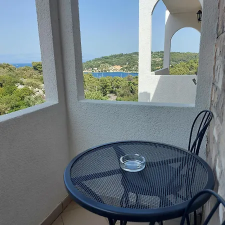 Solta - Overlooking The Bay Rogač