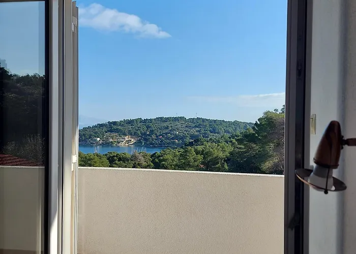 ゲストハウス Solta - Overlooking The Bay Rogač