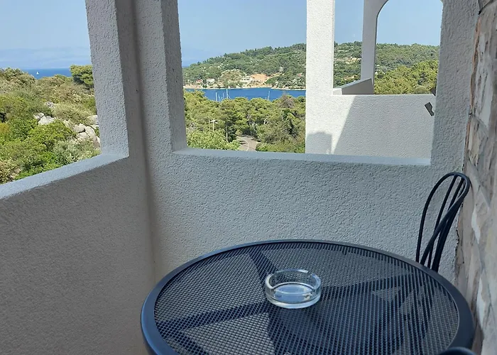 Solta - Overlooking The Bay Rogač