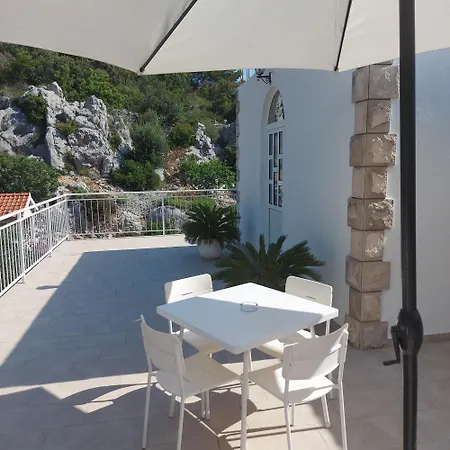 Solta Guest house Rogac