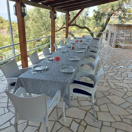 Casa de hóspedes Solta - Overlooking The Bay 3*