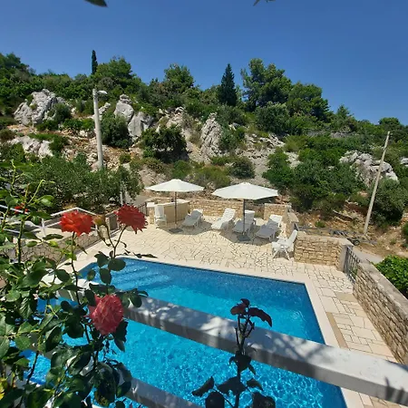 Casa de hóspedes Solta - Overlooking The Bay