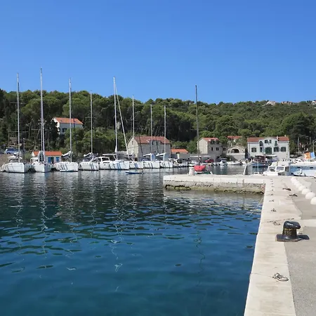 Guest house Solta 3*