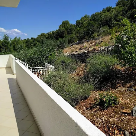 Casa de hóspedes Solta - Overlooking The Bay