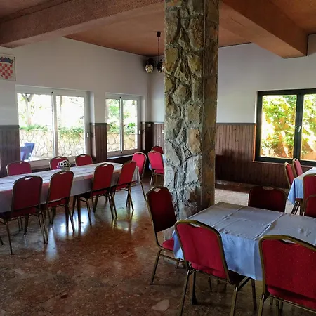 Solta - Overlooking The Bay Casa de hóspedes 3*